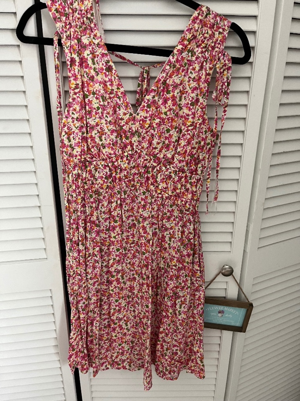 Time and Tru Floral Dress ! NEW! Never been worn without tags! Adorable pattern